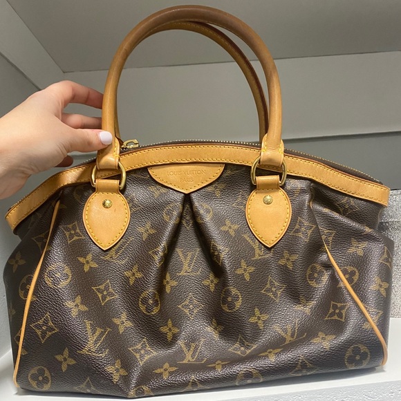 Louis Vuitton bag - Picture 1 of 2